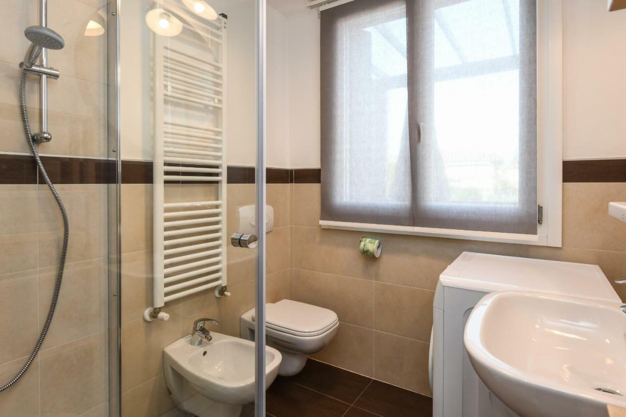 My Peschiera Family Home Deluxe Пескиера дел Гарда Екстериор снимка